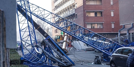 Crollo gru, a Torino lutto cittadino nel giorno dei funerali delle vittime