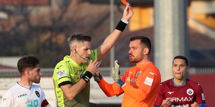 Giudice sportivo Serie B, squalificati 9 giocatori. 5.000 € di multa al Perugia