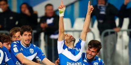 Pari Cremonese a Benevento, il Brescia ne approfitta e sale in vetta