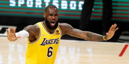 Nba, show di LeBron: 56 punti! I Lakers superano Golden State