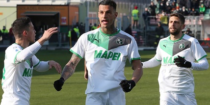 Poker del Sassuolo contro il Venezia. Pari tra Fiorentina e Verona