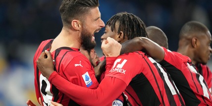 Napoli-Milan 0-1: ci pensa Giroud, Pioli è primo