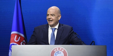 Fifa, svincolo per giocatori e tecnici stranieri di club russi e ucraini