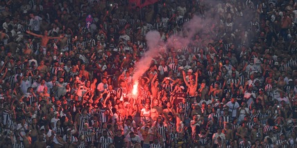 Brasile, clamoroso: mascotte squalificata per "corsa intimidatoria"