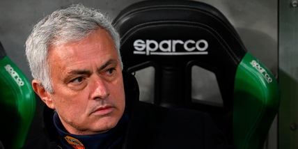 Roma, Mourinho sbotta: "Il campo del Vitesse? Non è da calcio"