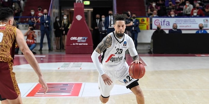 Eurocup, la Virtus piega la Reyer: Belinelli ko, esordio di Hackett