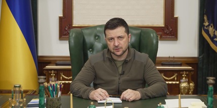 Zelensky a Johnson e Macron: "Fermiamo la guerra". Lavrov: "Possibile incontro con Putin”