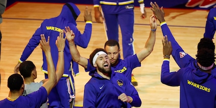 Nba: flop Curry, i Warriors ringraziano Thompson. Chicago ritrova Caruso