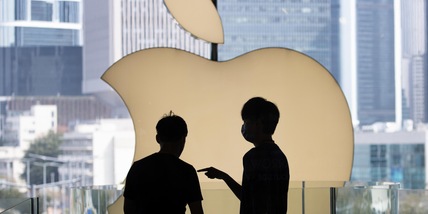 Apple rilascia iOS 15.4: sarà possibile sbloccare l'iPhone con la mascherina