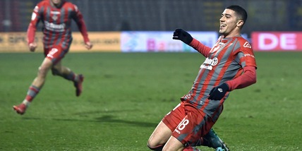 Pisa ko, la Cremonese vince ed è prima. Pari del Perugia