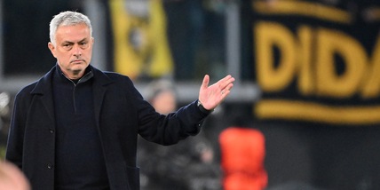 Mourinho stuzzica Sarri: "Roma ai quarti, Lazio a casa a pensare al derby"