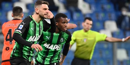 Berardi show e Scamacca-gol: poker Sassuolo e Spezia ko