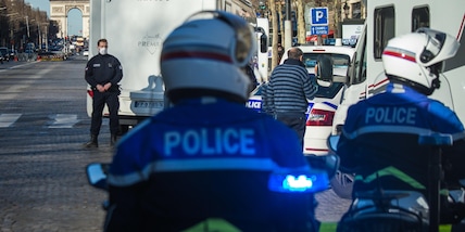 Parigi, assassinato ex rugbista dopo una lite in un bar