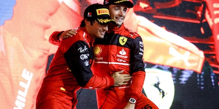 F1, Sainz: "Leclerc sta guidando molto bene"