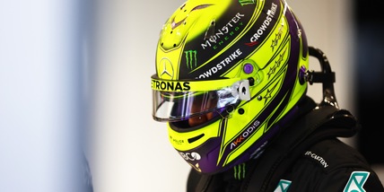 F1 Gp Arabia Saudita: insulta Hamilton su Twitter, allontanato un commissario