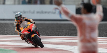 MotoGp, pacchetti fermi in Kenya: slitta la consegna del materiale in Argentina