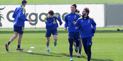 Juve, allenamento in vista dell'Inter: presenti Zakaria e Alex Sandro