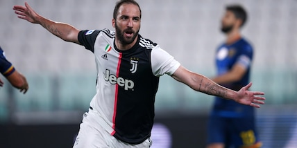 Il papà di Higuain annuncia: "A fine anno si ritira"