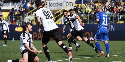 Serie B, il Parma senza Buffon cala il poker sul Como: 4-3