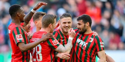 Bundesliga, l'Augsburg si avvicina alla salvezza: battuto 2-1 il Mainz