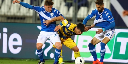 Serie B, il Brescia vola con Moreo: steso il Parma 1-0