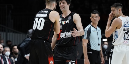 La Virtus Bologna resta a +4 su Milano: Scariolo batte Trento, Messina ok con Cremona