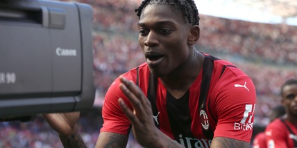 Il Milan non perde la testa: Leao manda ko la Fiorentina