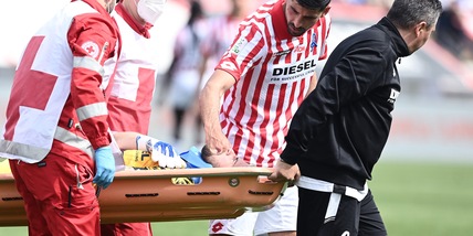 Serie B, Giudice Sportivo: Un turno a Simy e Szyminski. 10mila euro di multa al Lecce