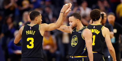 Nba playoff, Milwaukee batte in volata Boston per il 2-1. Ok i Warriors