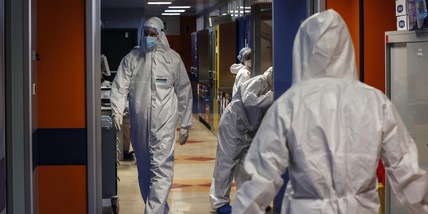 Covid, Pregliasco: "Reinfezioni preoccupanti, rischio nuova ondata"