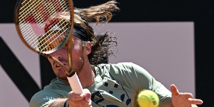 Internazionali d'Italia, Sinner si arrende a Tsitsipas nei quarti