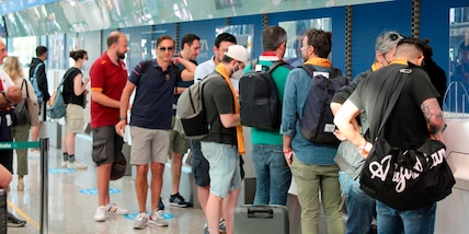 Conference League, tifosi della Roma già in volo per Tirana