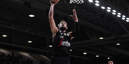 Playoff Scudetto, Belinelli show: la Virtus ribalta Tortona nella prima semifinale