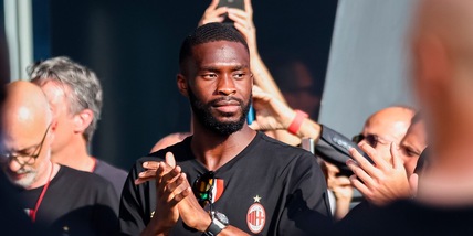 Milan, Tomori: "C'è tanto da imparare da Bonucci e Chiellini"