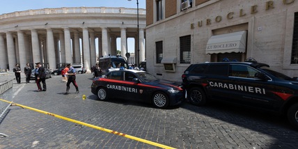 Forza un posto di blocco in Vaticano: parte uno sparo per fermarlo