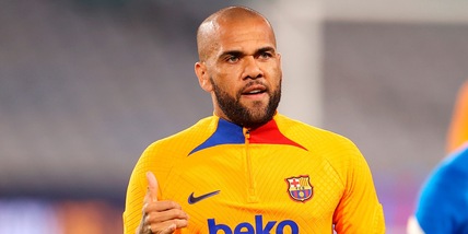 Dani Alves al Barcellona: "Serve rispetto per chi ha fatto storia del club"