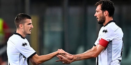 Lecce sconfitto di misura dal Parma in amichevole: segna Mihaila