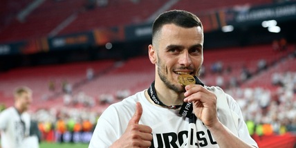 Kostic e la Juventus più vicini. Caccia al vice Vlahovic: anche Depay