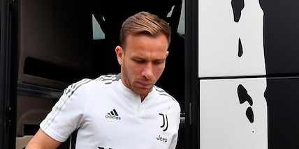 Juve, l'agente di Arthur: "Piace al Valencia e lui vuole andare"