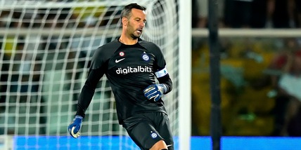 Inter, Handanovic nel mirino dei tifosi: vogliono Onana