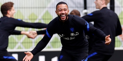 Depay: la strada per la Juventus. Kostic in mattinata