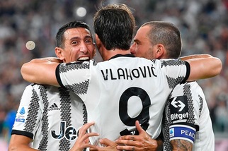 Juventus-Sassuolo 3-0: doppio Vlahovic, Di Maria show e ko
