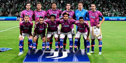 Cuadrado ricarica la Juve: foto di gruppo e messaggio dopo la vergogna Champions