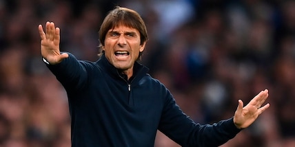 Clamoroso Conte! I tifosi del Tottenham vogliono l’esonero: “È una disgrazia”