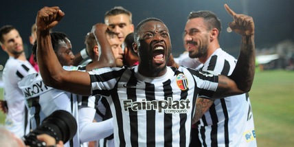 Cagliari, non basta Pavoletti: l'Ascoli vince 2-1 con Dionisi e Mendes