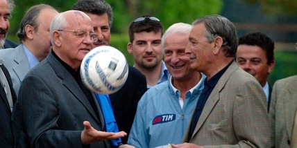 Gigi Riva compie gli anni: gli auguri del Cagliari