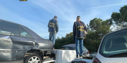 Perugia, autofficina celava una discarica abusiva: sequestrata dalla GdF