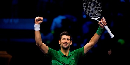 Atp Finals, Djokovic lotta e vince di classe: è in finale a Torino!