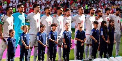 Mondiali 2022, i calciatori dell'Iran tornano a cantare l’inno nazionale