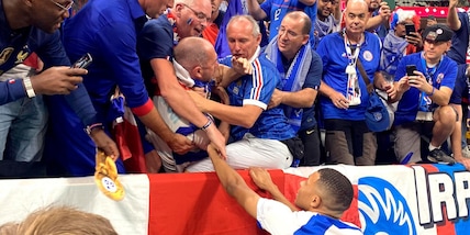 Francia-Marocco, Mbappé e il gesto che commuove il mondo prima della partita